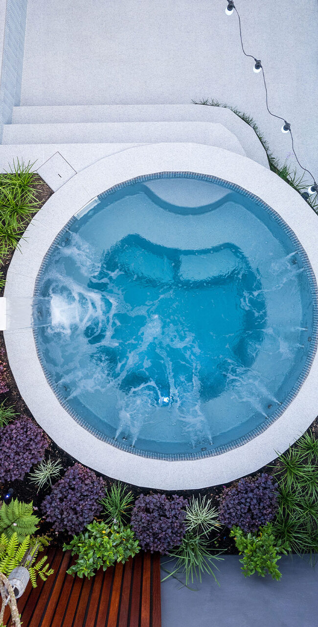 Round Pool Series The PoolHouse Fibreglass Swimming Pool